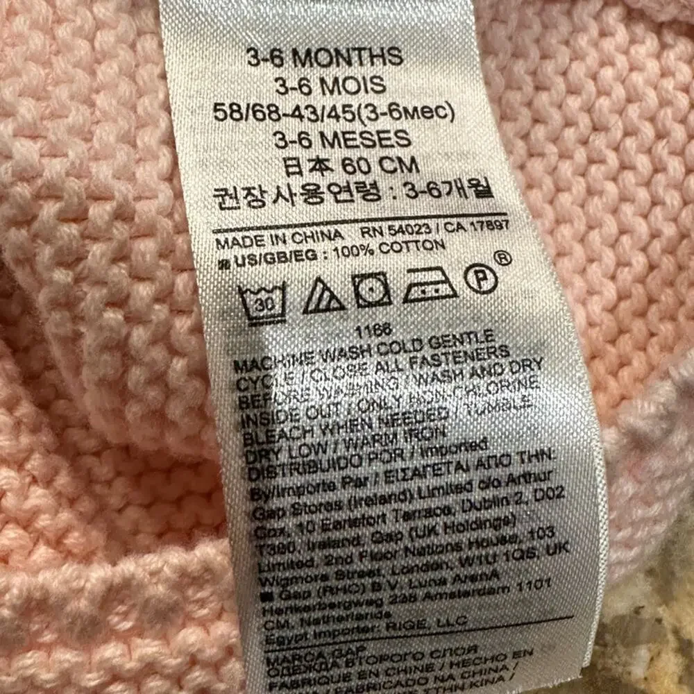 Baby Gap Pink Milkshake Teddy Bear Sweater in Cotton a size infant 3-6 Months